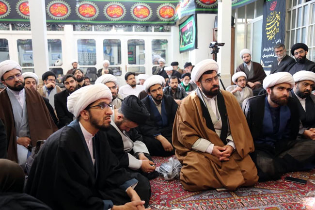 دیدار طلاب مرکز مطالعات تحقیقی مذاهب اسلامی مشهد مقدس با معظم له