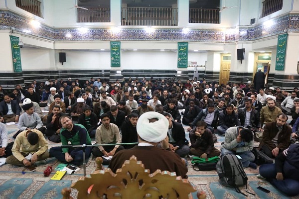 درس اخلاق معظم له در جمع طلاب غیر ایرانی مجتمع عالی امام خمینی(قده) 