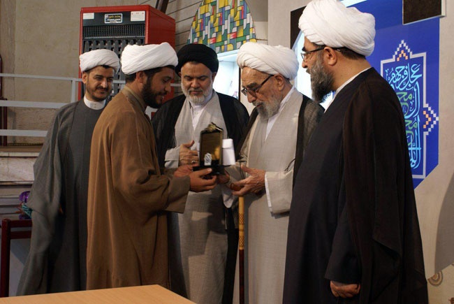 تجلیل از دانش پژوهان ممتاز مزکز تخصصی مذاهب اسلامی مشهد 