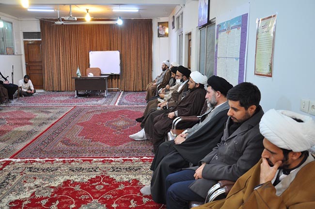 درس اخلاق در مرکزفقهی مشهد و حضور در جمع اساتید و طلاب