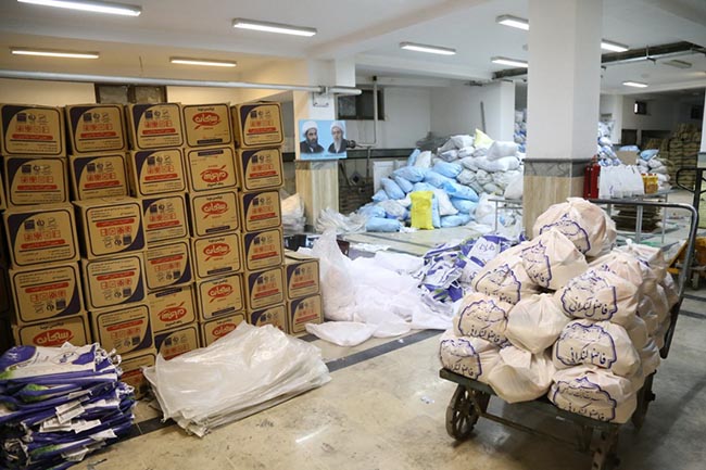 اهدای ۱۵۰۰۰ سبد موادغذایی توسط دفتر آیت الله العظمی فاضل لنکرانی در ماه مبارک رمضان