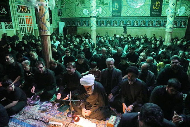 مراسم إحیاء شب 23 ماه رمضان در تکیه آسد حسن قم