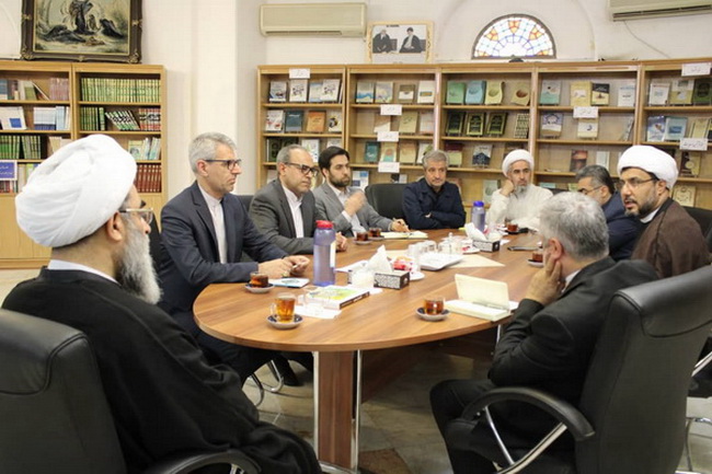 دیدار اعضای وزارت امور خارجه در مرکز فقه ائمه اطهار(ع)