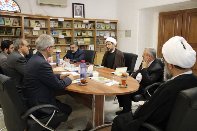 دیدار اعضای وزارت امور خارجه در مرکز فقه ائمه اطهار(ع)