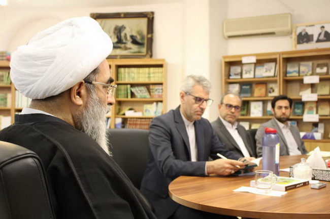 دیدار اعضای وزارت امور خارجه در مرکز فقه ائمه اطهار(ع)