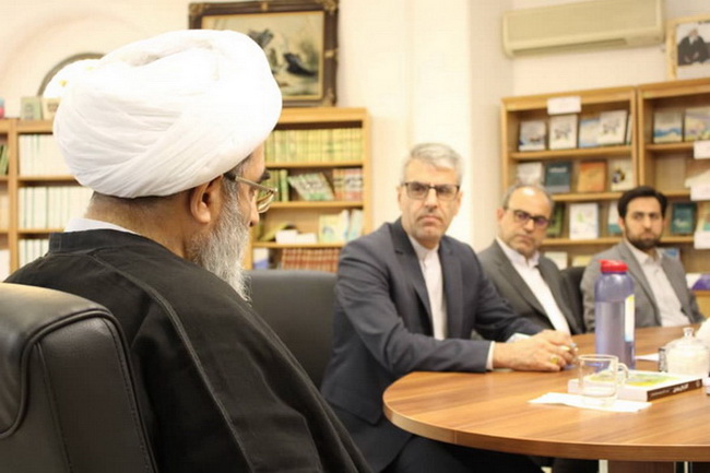 دیدار اعضای وزارت امور خارجه در مرکز فقه ائمه اطهار(ع)