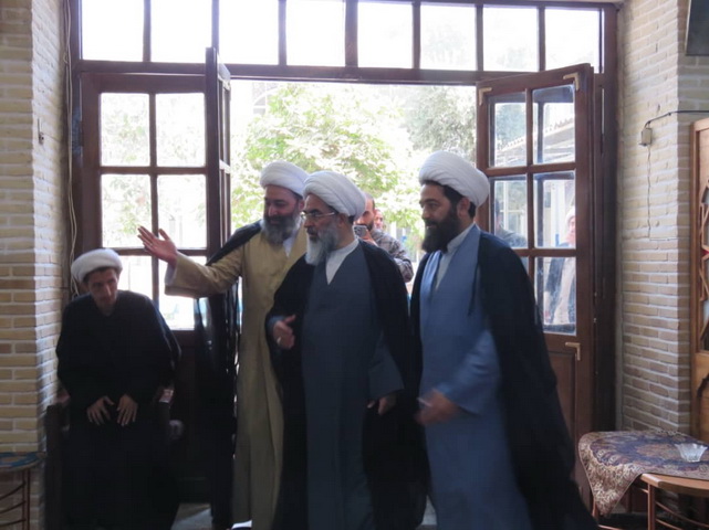 مراسم جشن ولادت پیامبر خدا(ص) و امام صادق(ع) و افتتاحیه دروس سال جدید مدرسه امام صادق(ع) قم