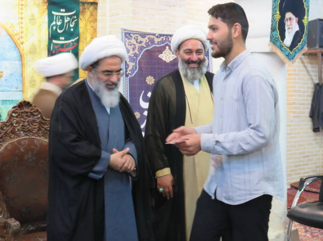 مراسم جشن ولادت پیامبر خدا(ص) و امام صادق(ع) و افتتاحیه دروس سال جدید مدرسه امام صادق(ع) قم