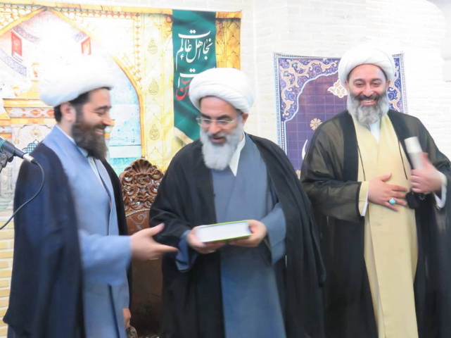 مراسم جشن ولادت پیامبر خدا(ص) و امام صادق(ع) و افتتاحیه دروس سال جدید مدرسه امام صادق(ع) قم