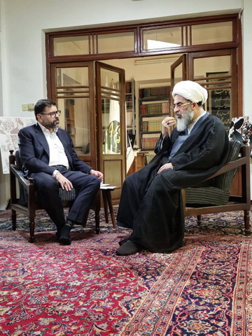 مصاحبه در برنامه حضور در مورد ابعاد شخصیت امام خمینی(قده) در بیت امام در قم