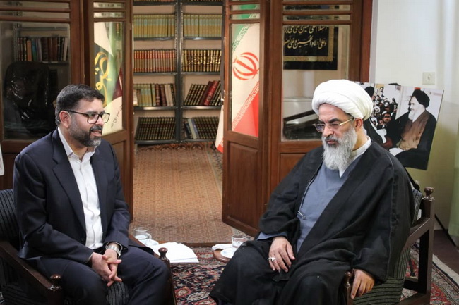 مصاحبه در برنامه حضور در مورد ابعاد شخصیت امام خمینی(قده) در بیت امام در قم