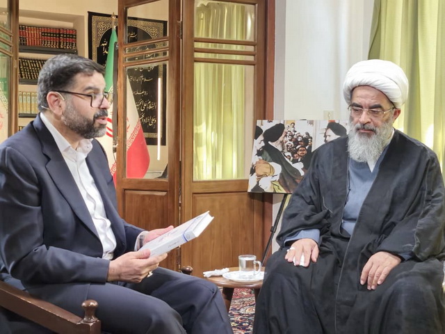 مصاحبه در برنامه حضور در مورد ابعاد شخصیت امام خمینی(قده) در بیت امام در قم