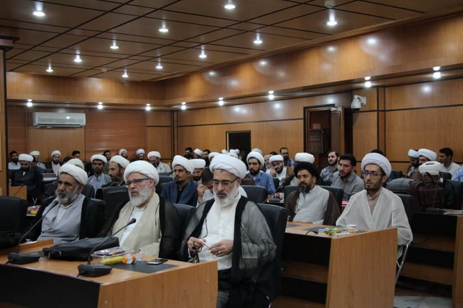 نشست مسئولین مؤسسه آموزش عالی ائمه اطهار(ع)