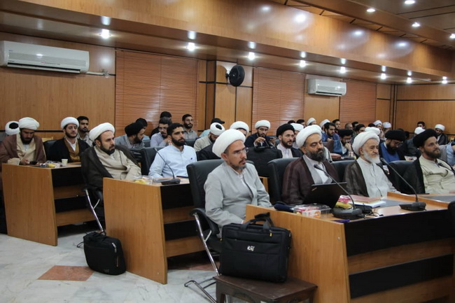 نشست مسئولین مؤسسه آموزش عالی ائمه اطهار(ع)