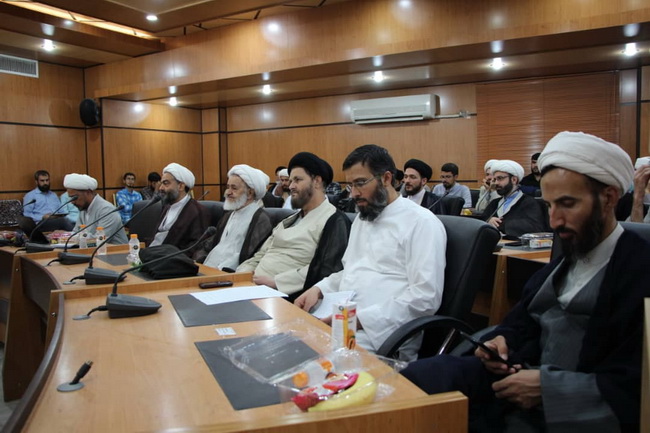 نشست مسئولین مؤسسه آموزش عالی ائمه اطهار(ع)