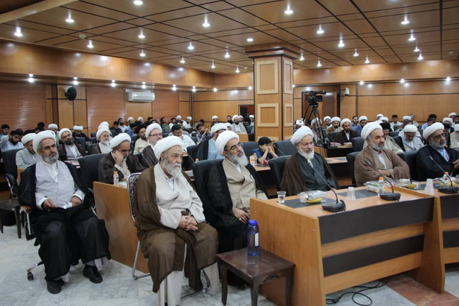 نشست مسئولین مؤسسه آموزش عالی ائمه اطهار(ع)