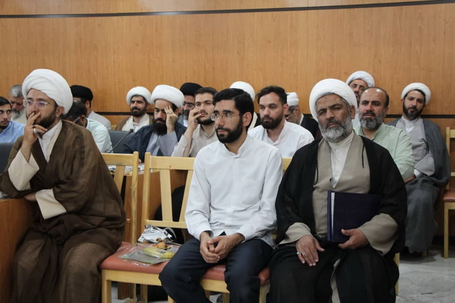 نشست مسئولین مؤسسه آموزش عالی ائمه اطهار(ع)