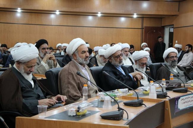 نشست مسئولین مؤسسه آموزش عالی ائمه اطهار(ع)