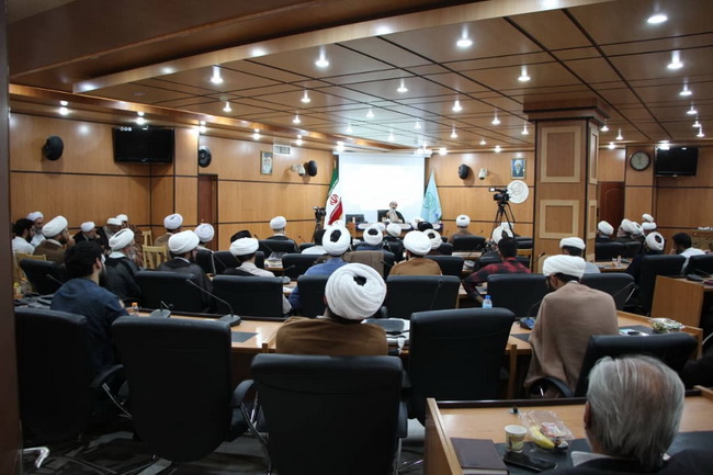 نشست مسئولین مؤسسه آموزش عالی ائمه اطهار(ع)