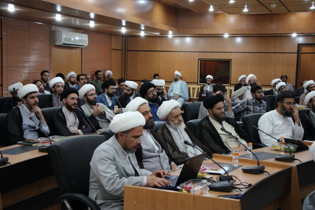 نشست مسئولین مؤسسه آموزش عالی ائمه اطهار(ع)