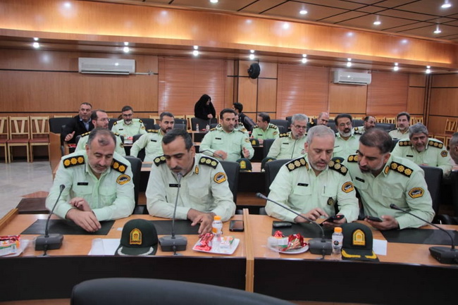 دیدار فرماندهان و مدیران انتظامی استان قم