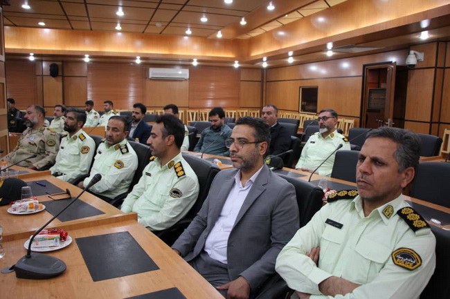 دیدار فرماندهان و مدیران انتظامی استان قم