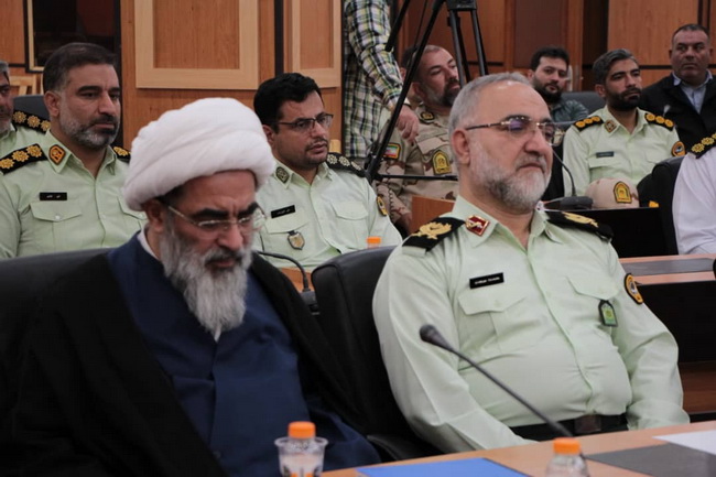 دیدار فرماندهان و مدیران انتظامی استان قم