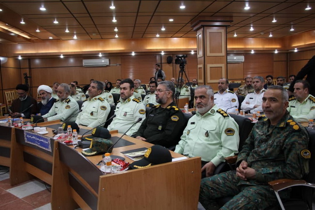 دیدار فرماندهان و مدیران انتظامی استان قم