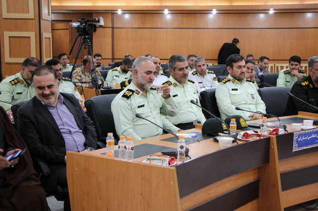 دیدار فرماندهان و مدیران انتظامی استان قم