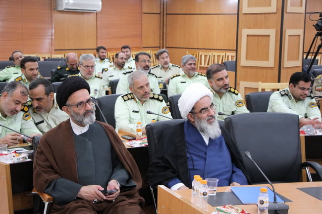 دیدار فرماندهان و مدیران انتظامی استان قم