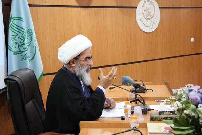 دیدار فرماندهان و مدیران انتظامی استان قم