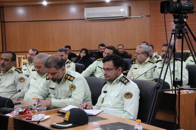 دیدار فرماندهان و مدیران انتظامی استان قم