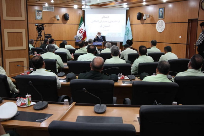 دیدار فرماندهان و مدیران انتظامی استان قم