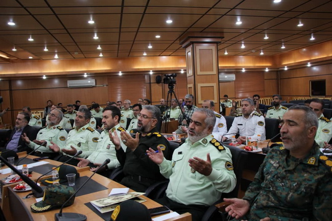 دیدار فرماندهان و مدیران انتظامی استان قم