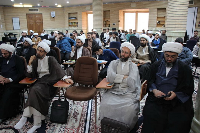 درس اخلاق در مسجد مرکز فقهی ائمه اطهار(ع)