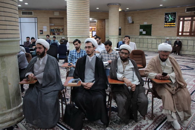 درس اخلاق در مسجد مرکز فقهی ائمه اطهار(ع)