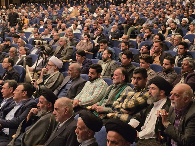 مراسم آئین تکریم خادمان صادق؛ حاج آقای سازگار و حاج آقای عاصی