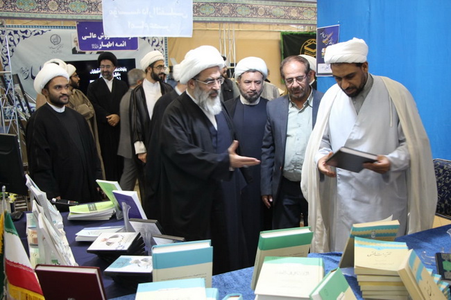 بازدید حضرت آیت الله فاضل لنکرانی در دومین روز چهارمین نمایشگاه تخصصی کتاب فقه و کلام معاصر
