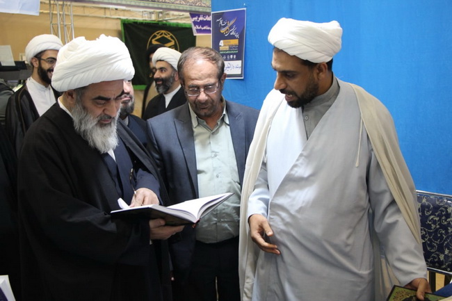 بازدید حضرت آیت الله فاضل لنکرانی در دومین روز چهارمین نمایشگاه تخصصی کتاب فقه و کلام معاصر