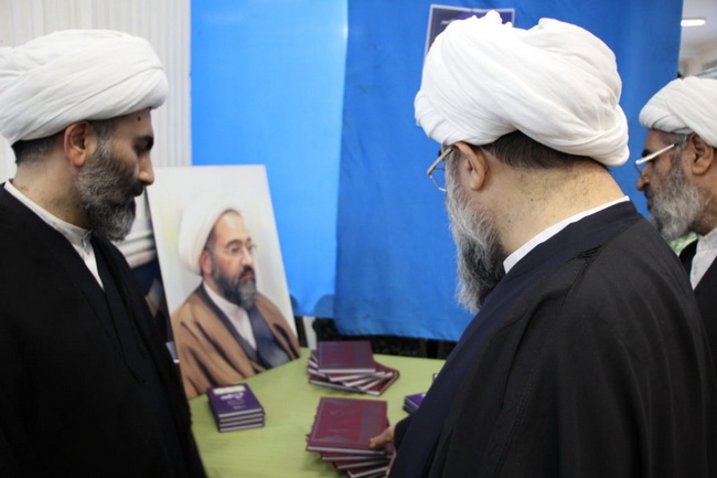 بازدید حضرت آیت الله فاضل لنکرانی در دومین روز چهارمین نمایشگاه تخصصی کتاب فقه و کلام معاصر