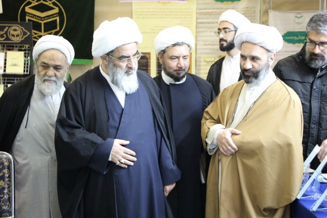 بازدید حضرت آیت الله فاضل لنکرانی در دومین روز چهارمین نمایشگاه تخصصی کتاب فقه و کلام معاصر