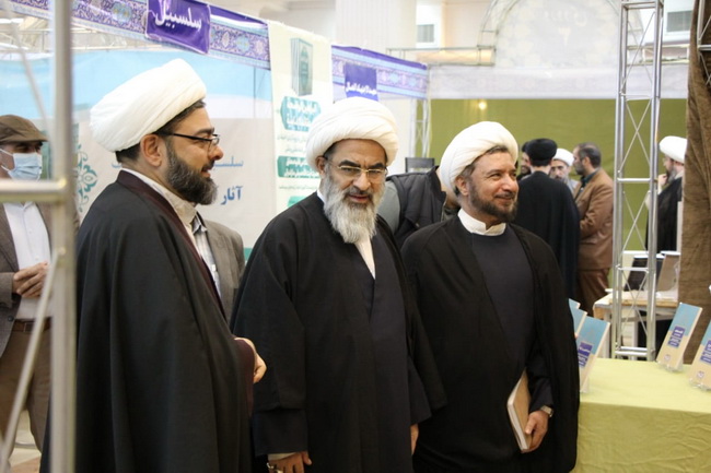 بازدید حضرت آیت الله فاضل لنکرانی در دومین روز چهارمین نمایشگاه تخصصی کتاب فقه و کلام معاصر