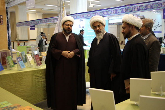 بازدید حضرت آیت الله فاضل لنکرانی در دومین روز چهارمین نمایشگاه تخصصی کتاب فقه و کلام معاصر