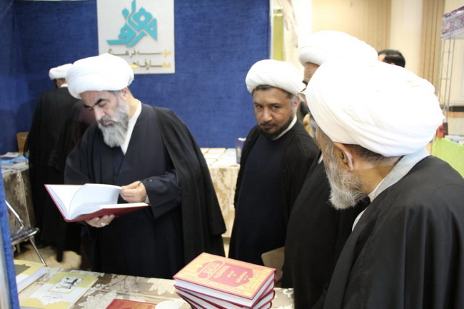 بازدید حضرت آیت الله فاضل لنکرانی در دومین روز چهارمین نمایشگاه تخصصی کتاب فقه و کلام معاصر