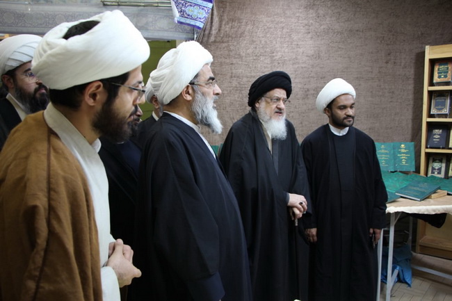 بازدید حضرت آیت الله فاضل لنکرانی در دومین روز چهارمین نمایشگاه تخصصی کتاب فقه و کلام معاصر