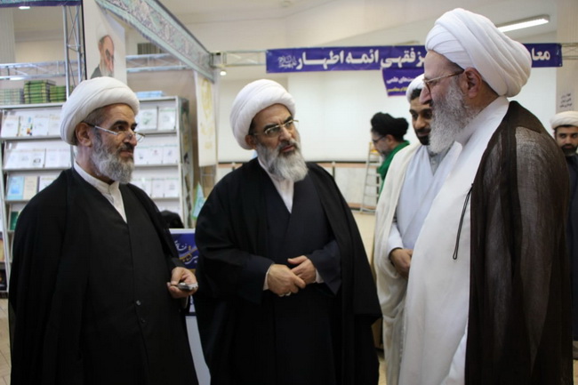 بازدید حضرت آیت الله فاضل لنکرانی در دومین روز چهارمین نمایشگاه تخصصی کتاب فقه و کلام معاصر