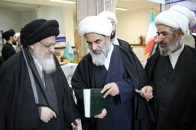 بازدید حضرت آیت الله فاضل لنکرانی در دومین روز چهارمین نمایشگاه تخصصی کتاب فقه و کلام معاصر