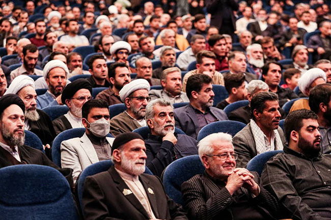 مراسم آئین تکریم خادمان صادق؛ حاج آقای سازگار و حاج آقای عاصی