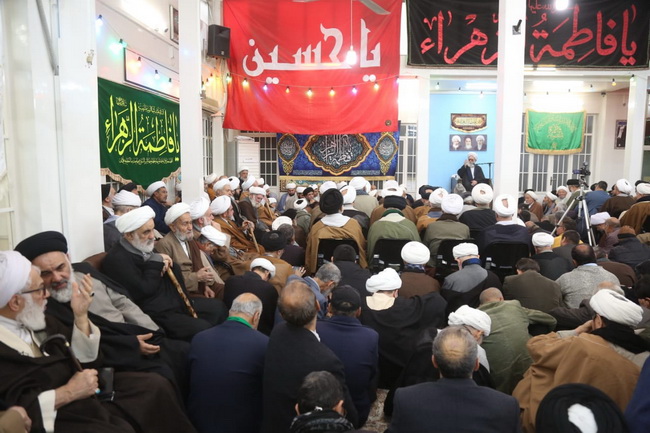 عمامه گذاری در حسینیه دفتر آیت الله فاضل لنکرانی