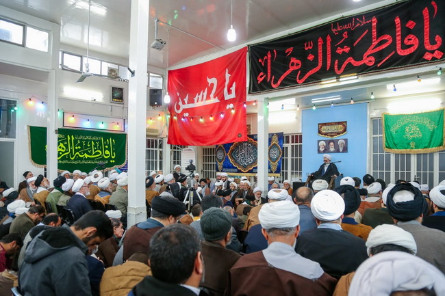 عمامه گذاری در حسینیه دفتر آیت الله فاضل لنکرانی